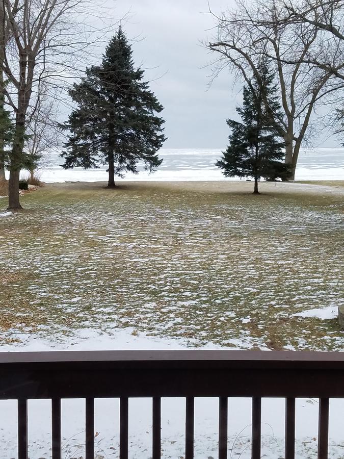 Cozy Cottage On Lake Winnebago Fond du Lac Esterno foto